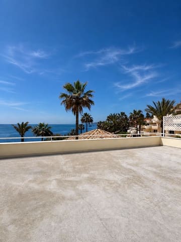 2 sovrum Lägenhet till salu i Estepona med pool - 690 000 € (Ref: 9815380)