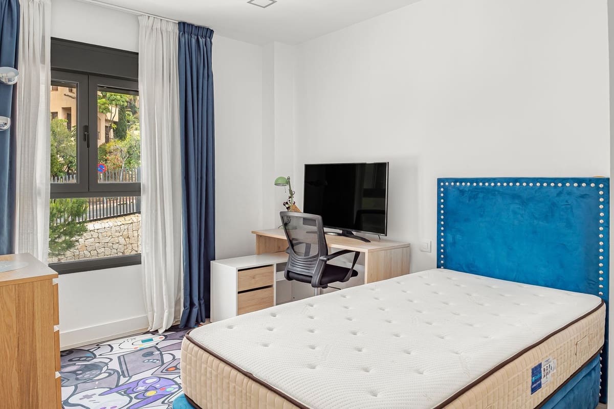 Apartamento de 3 habitaciones en Benalmádena en venta con piscina garaje - 630.000 € (Ref: 9816741)