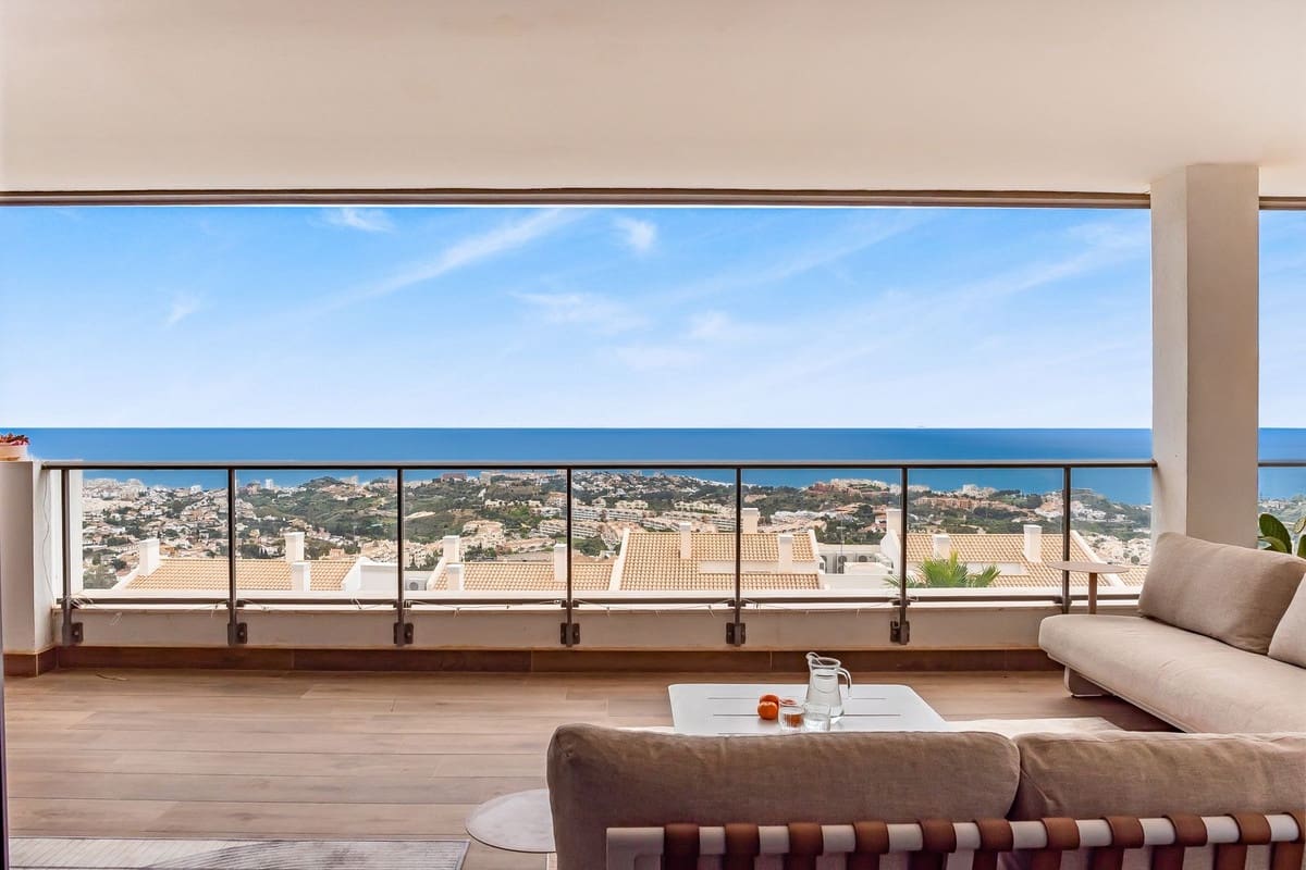 Apartamento de 3 habitaciones en Benalmádena en venta con piscina garaje - 630.000 € (Ref: 9816741)