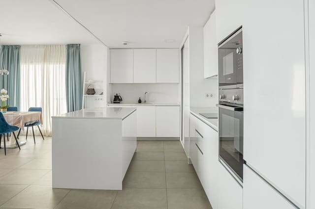 Apartamento de 3 habitaciones en Benalmádena en venta con piscina garaje - 630.000 € (Ref: 9816741)
