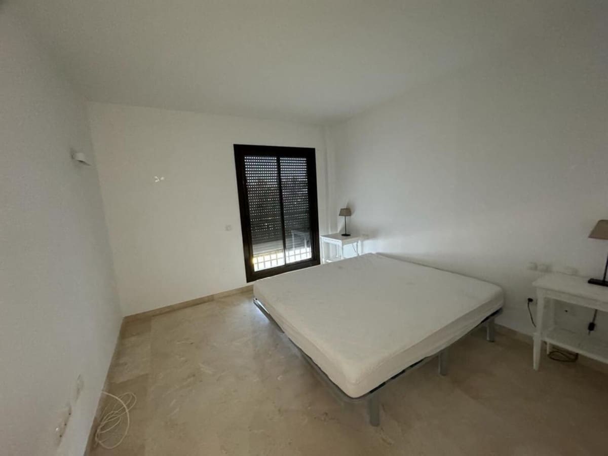 3 bedroom Penthouse for sale in Estepona with pool garage - € 485,000 (Ref: 9821743)