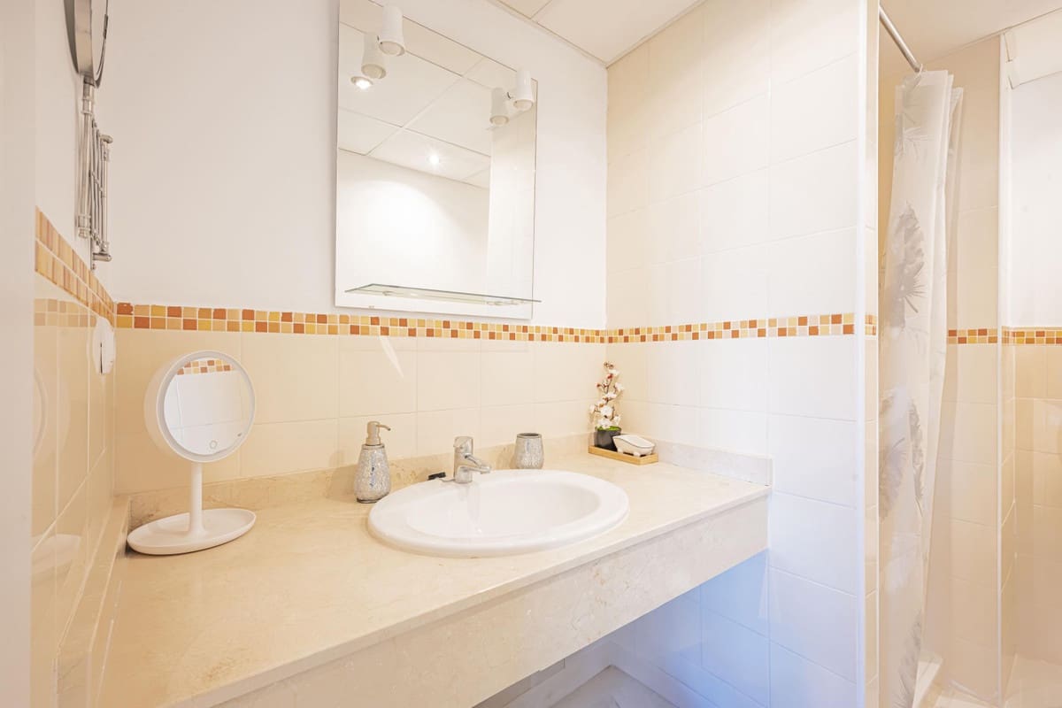 2 bedroom Apartment for sale in Mijas with pool - € 314,900 (Ref: 9823875)