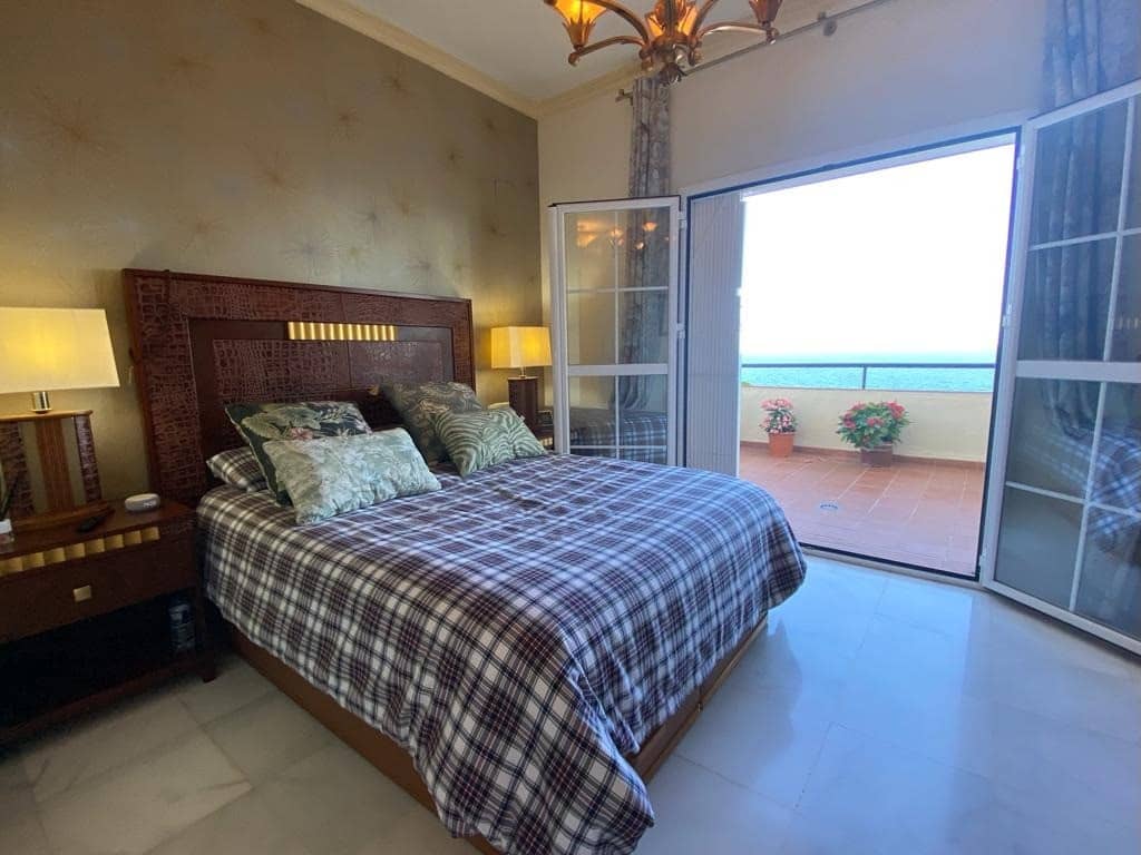 3 chambre Appartement à vendre à Manilva avec piscine garage - 535 000 € (Ref: 9823892)