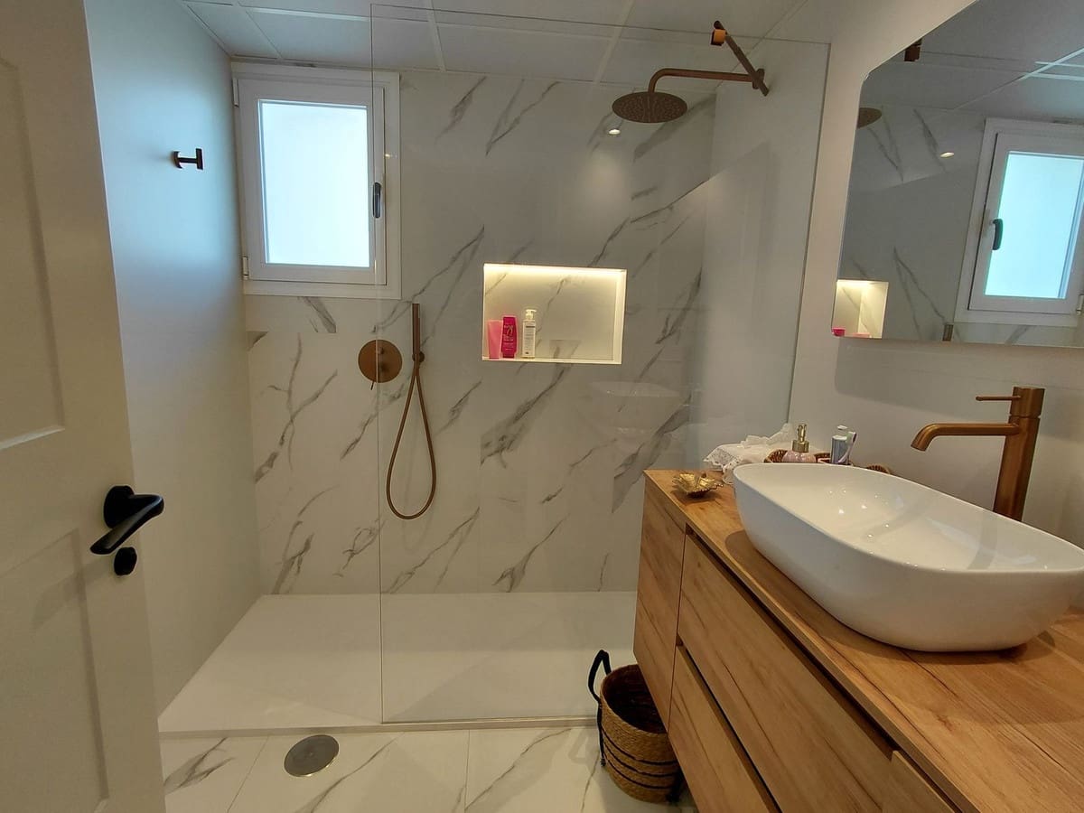 2 Zimmer Apartment zu verkaufen in Golden Mile mit Pool Garage - 679.000 € (Ref: 9826869)