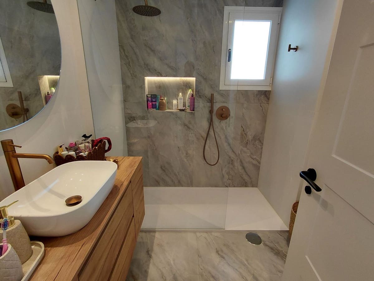 2 Zimmer Apartment zu verkaufen in Golden Mile mit Pool Garage - 679.000 € (Ref: 9826869)