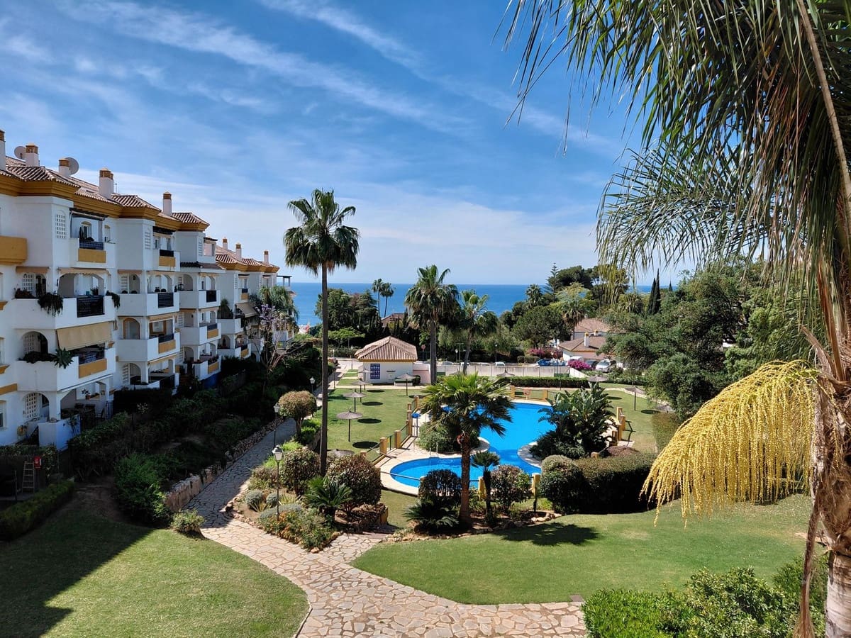 2 Zimmer Apartment zu verkaufen in Golden Mile mit Pool Garage - 679.000 € (Ref: 9826869)