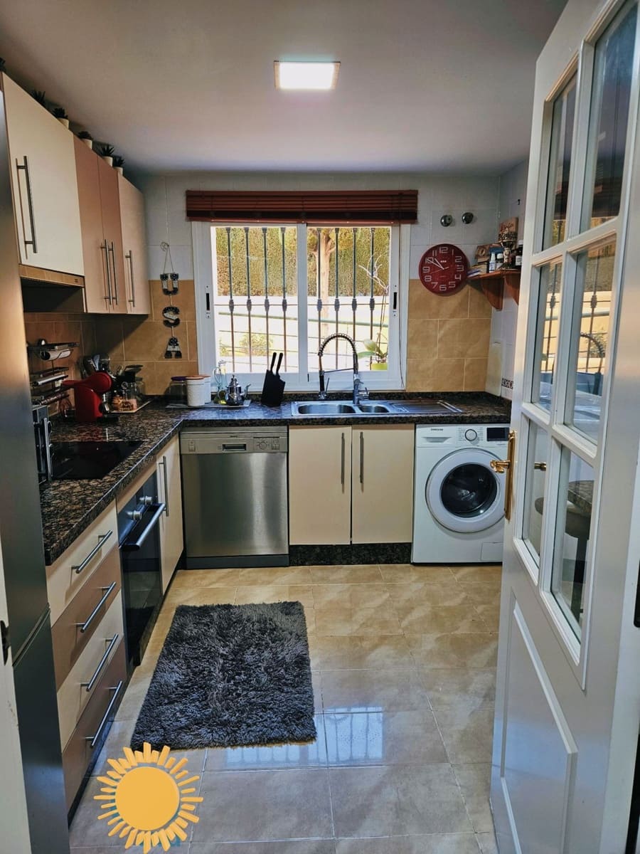 3 bedroom Apartment for sale in Riviera del Sol with pool garage - € 349,000 (Ref: 9828067)