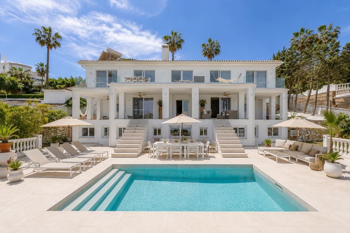 5 soveværelse Villa til salg i Torrequebrada med swimmingpool garage - € 1.799.000 (Ref: 9830245)