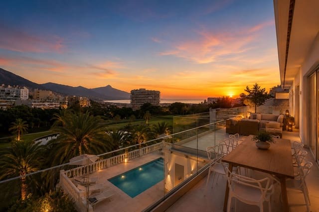 5 soveværelse Villa til salg i Torrequebrada, Benalmádena med swimmingpool garage - € 1.799.000 (Ref: 9830245)