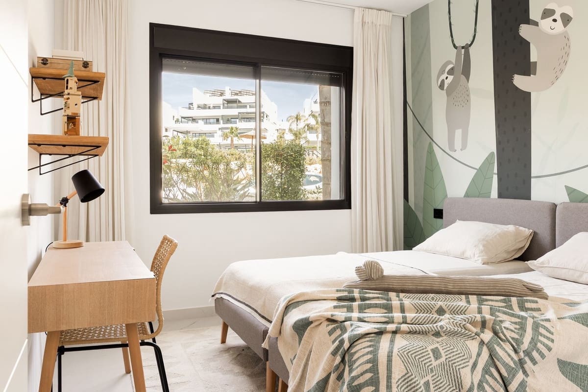 3 chambre Appartement à vendre à Estepona avec piscine garage - 875 000 € (Ref: 9830345)