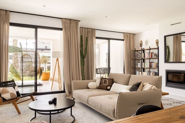 3 chambre Appartement à vendre à Estepona avec piscine garage - 875 000 € (Ref: 9830345)