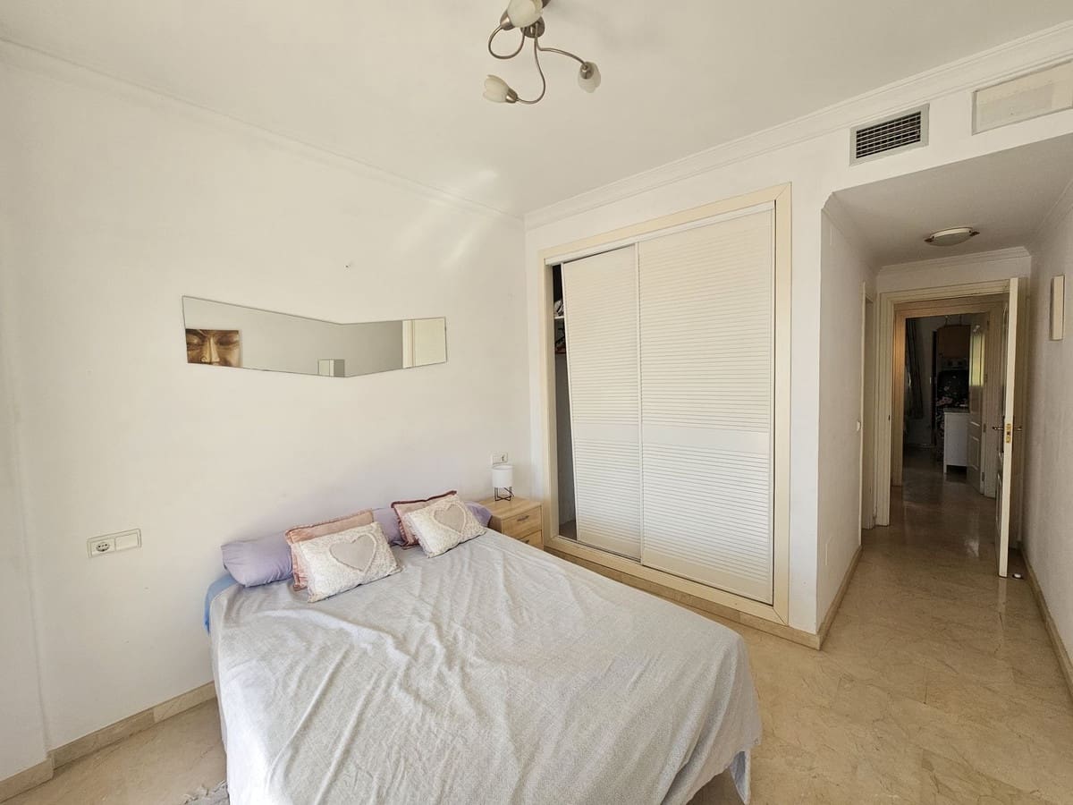 Apartamento de 2 habitaciones en Riviera del Sol en venta con piscina garaje - 269.500 € (Ref: 9833128)