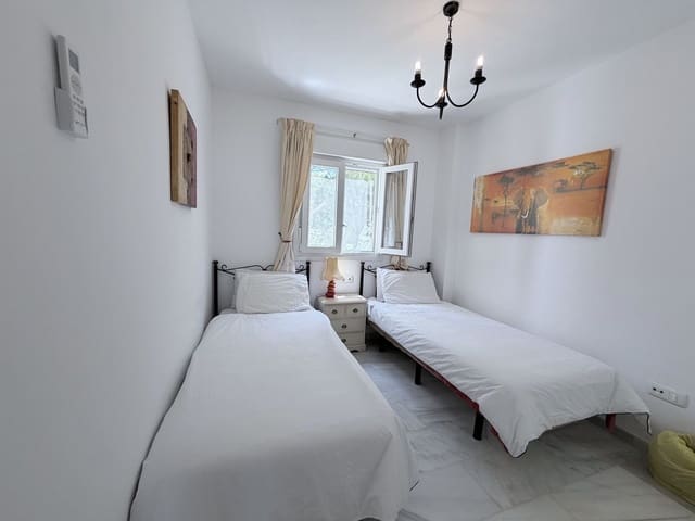 Apartamento Playa de 2 habitaciones en Calahonda, Mijas en venta con piscina garaje - 535.000 € (Ref: 9838340)