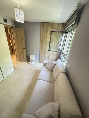 Apartamento de 3 habitaciones en Benahavís en venta con piscina garaje - 650.000 € (Ref: 9839966)