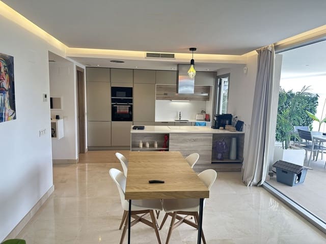 Apartamento de 3 habitaciones en Benahavís en venta con piscina garaje - 650.000 € (Ref: 9839966)