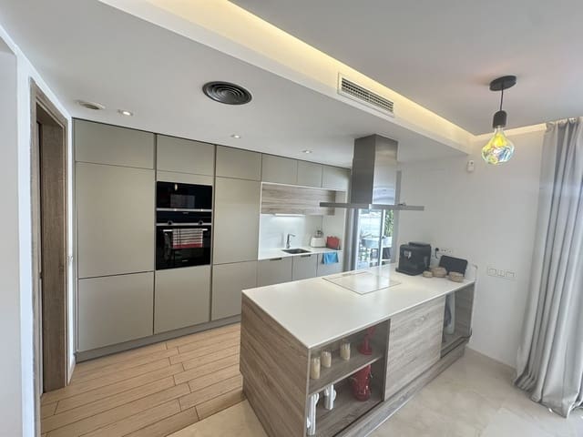 Apartamento de 3 habitaciones en Benahavís en venta con piscina garaje - 650.000 € (Ref: 9839966)