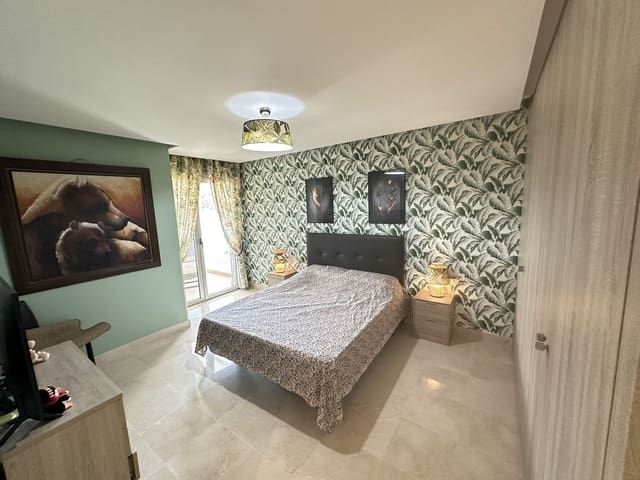 Apartamento de 3 habitaciones en Benahavís en venta con piscina garaje - 650.000 € (Ref: 9839966)