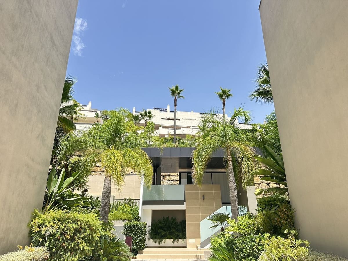 Apartamento de 3 habitaciones en Benahavís en venta con piscina garaje - 650.000 € (Ref: 9839966)
