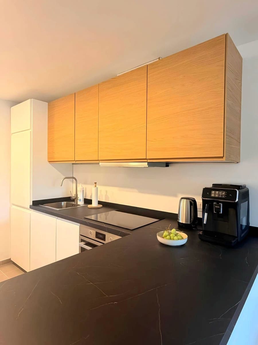 2 bedroom Beach Apartment for sale in Estepona with pool garage - € 499,000 (Ref: 9841914)