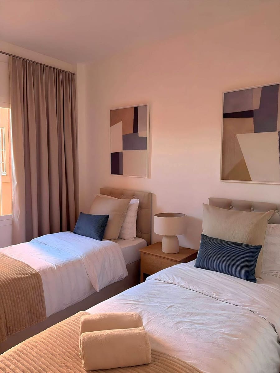 2 bedroom Beach Apartment for sale in Estepona with pool garage - € 499,000 (Ref: 9841914)