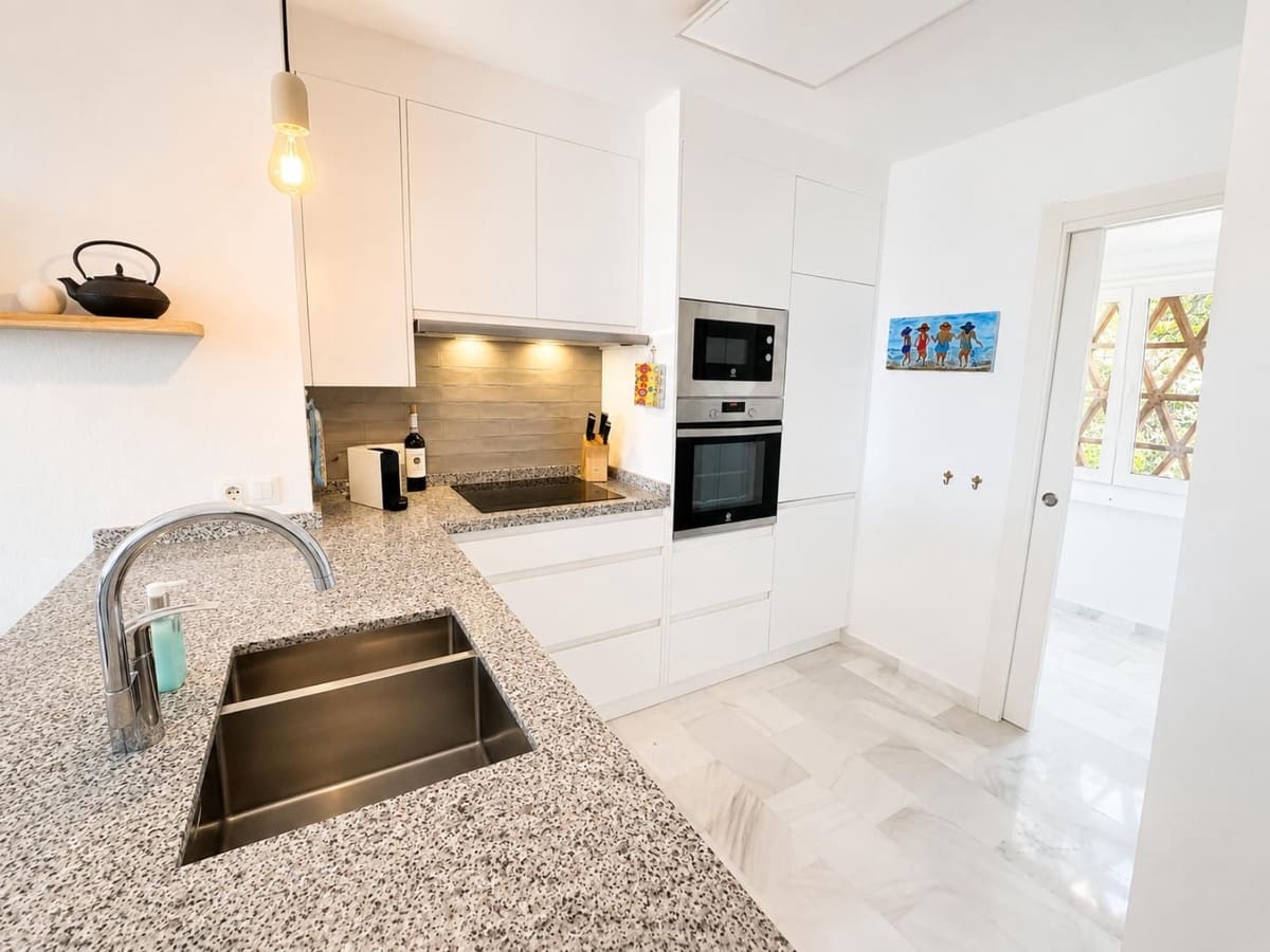 2 bedroom Apartment for sale in Miraflores with pool garage - € 389,000 (Ref: 9844453)