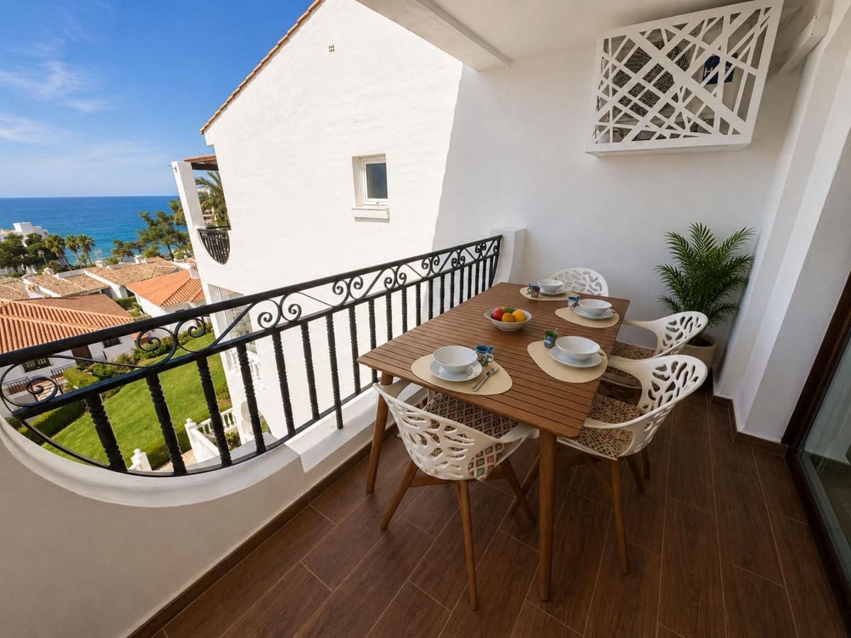 2 bedroom Apartment for sale in Miraflores with pool garage - € 389,000 (Ref: 9844453)