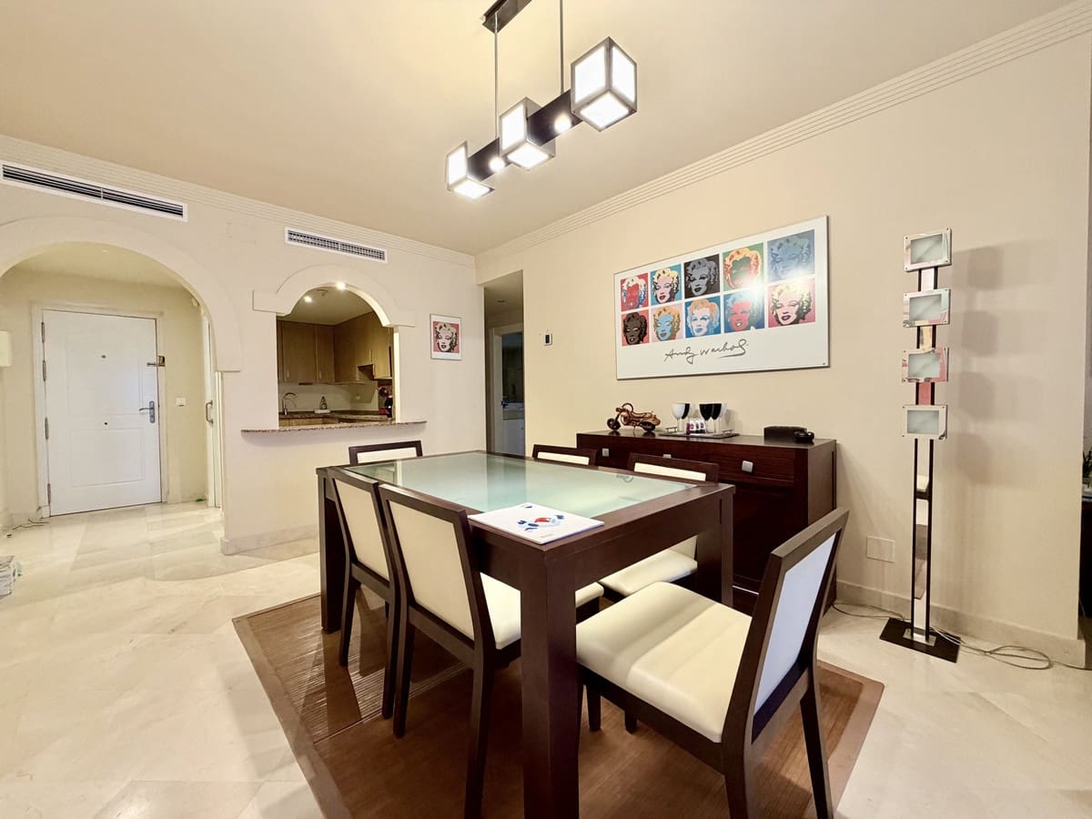 2 bedroom Beach Apartment for sale in Estepona with pool garage - € 545,000 (Ref: 9844605)