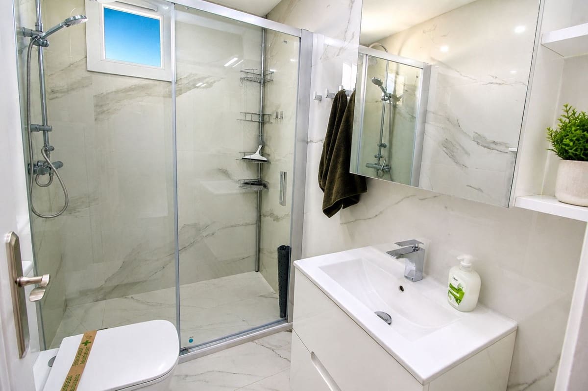2 bedroom Penthouse for sale in La Cala de Mijas - € 399,000 (Ref: 9847429)