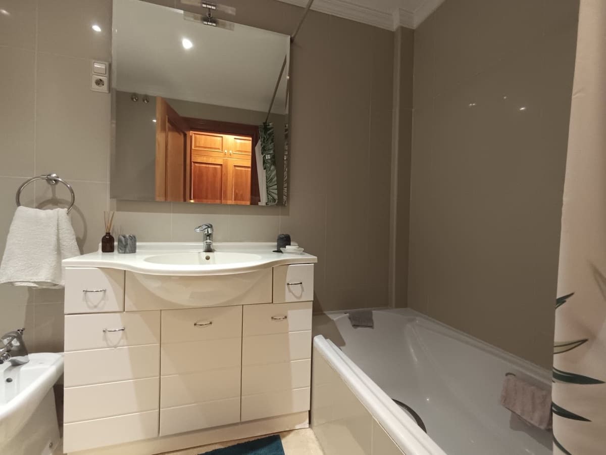 2 soverom Leilighet til salgs i La Cala Hills med svømmebasseng garasje - € 345 000 (Ref: 9854542)