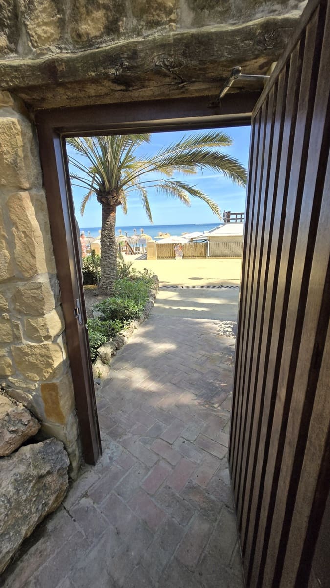2 quarto Apartamento de Praia para venda em Golden Mile com piscina garagem - 985 000 € (Ref: 9854655)