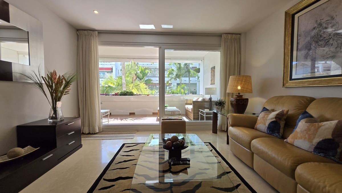 2 quarto Apartamento de Praia para venda em Golden Mile com piscina garagem - 985 000 € (Ref: 9854655)