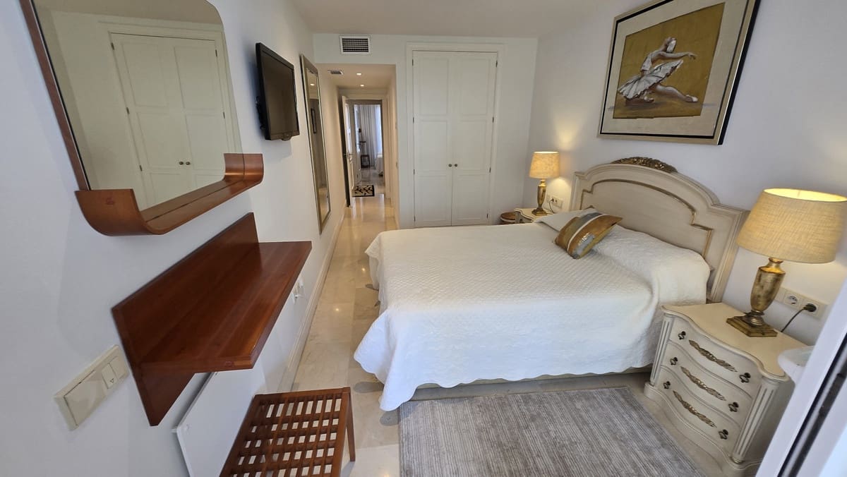 2 quarto Apartamento de Praia para venda em Golden Mile com piscina garagem - 985 000 € (Ref: 9854655)