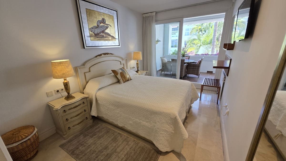 2 quarto Apartamento de Praia para venda em Golden Mile com piscina garagem - 985 000 € (Ref: 9854655)
