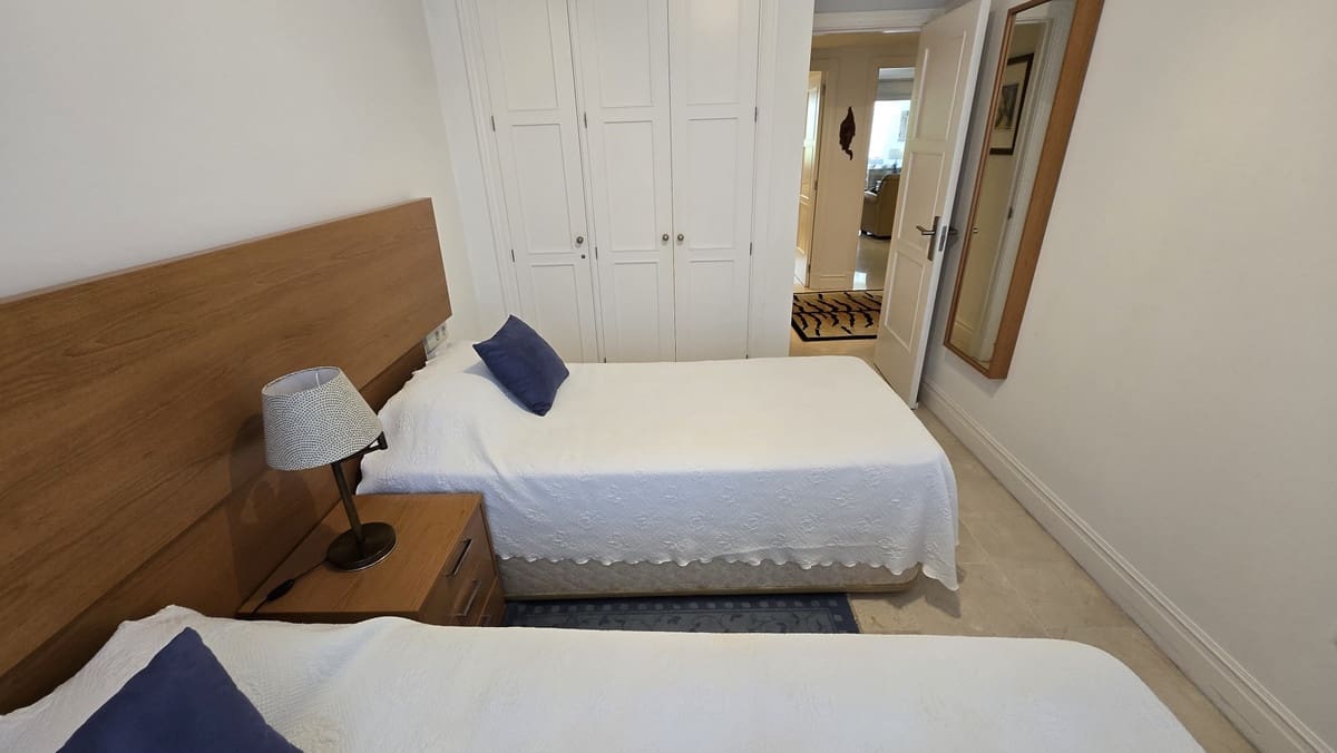 2 quarto Apartamento de Praia para venda em Golden Mile com piscina garagem - 985 000 € (Ref: 9854655)