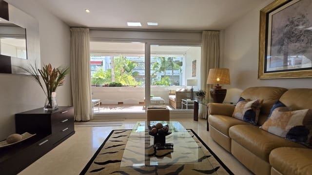 2 bedroom Beach Apartment for sale in Golden Mile, Marbella with pool garage - € 985,000 (Ref: 9854655)