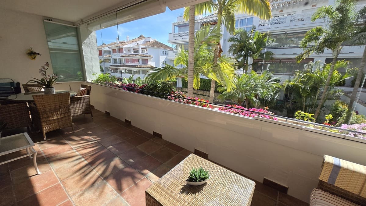 2 quarto Apartamento de Praia para venda em Golden Mile com piscina garagem - 985 000 € (Ref: 9854655)