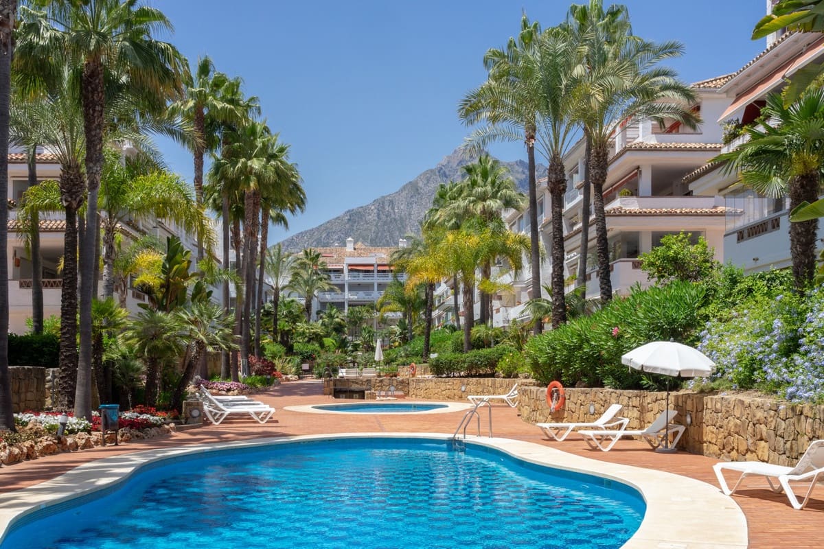 2 quarto Apartamento de Praia para venda em Golden Mile com piscina garagem - 985 000 € (Ref: 9854655)
