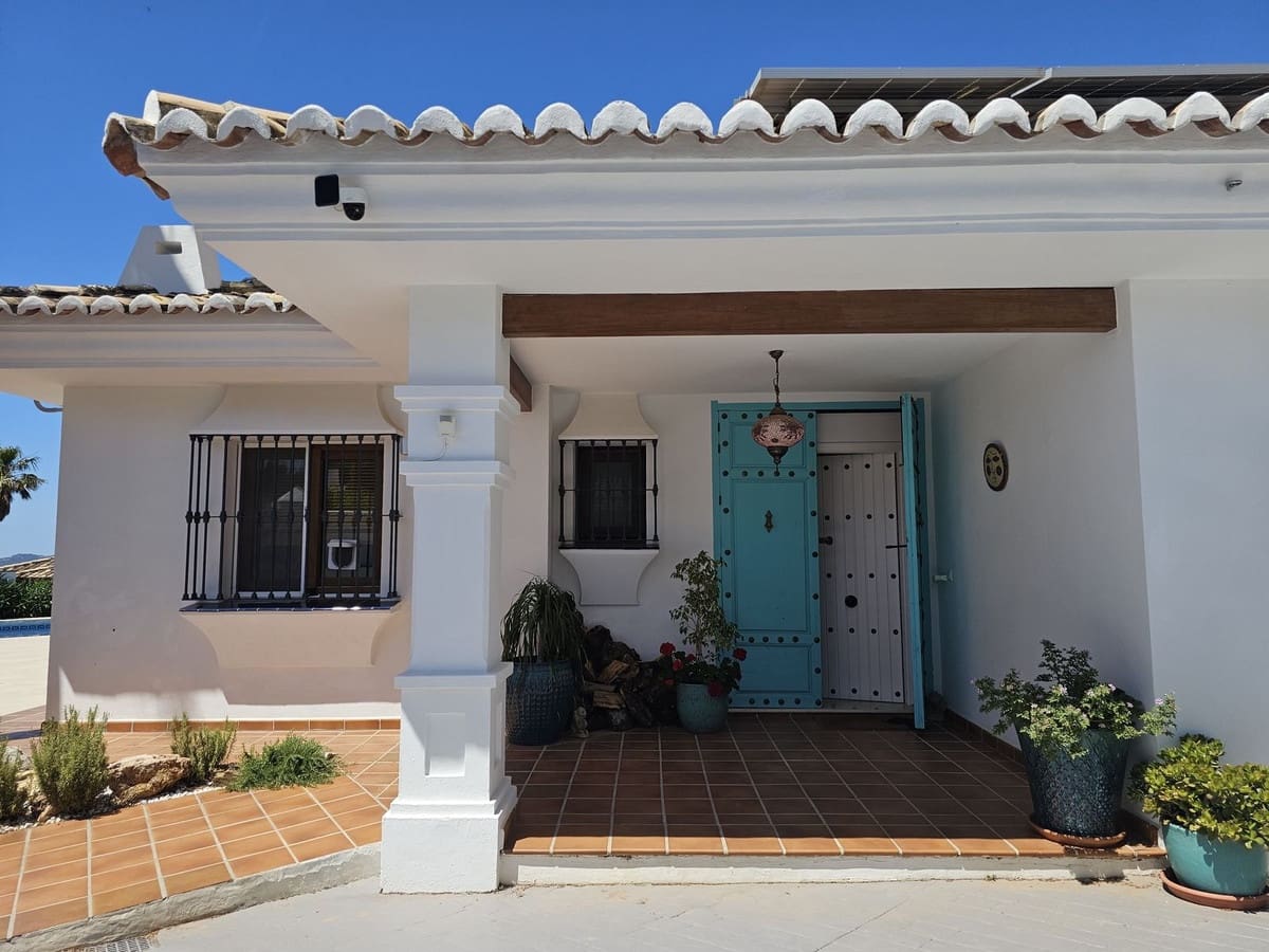 4 soveværelse Villa til salg i Mijas med swimmingpool garage - € 1.400.000 (Ref: 9854671)