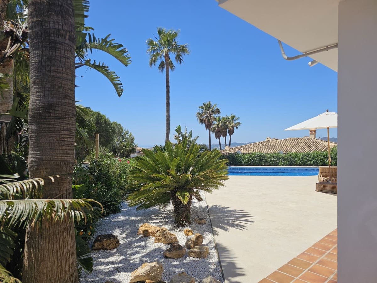 4 soveværelse Villa til salg i Mijas med swimmingpool garage - € 1.400.000 (Ref: 9854671)