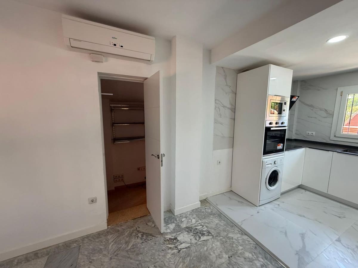 4 soverom Villa til salgs i Manilva med svømmebasseng garasje - € 449 000 (Ref: 9857805)