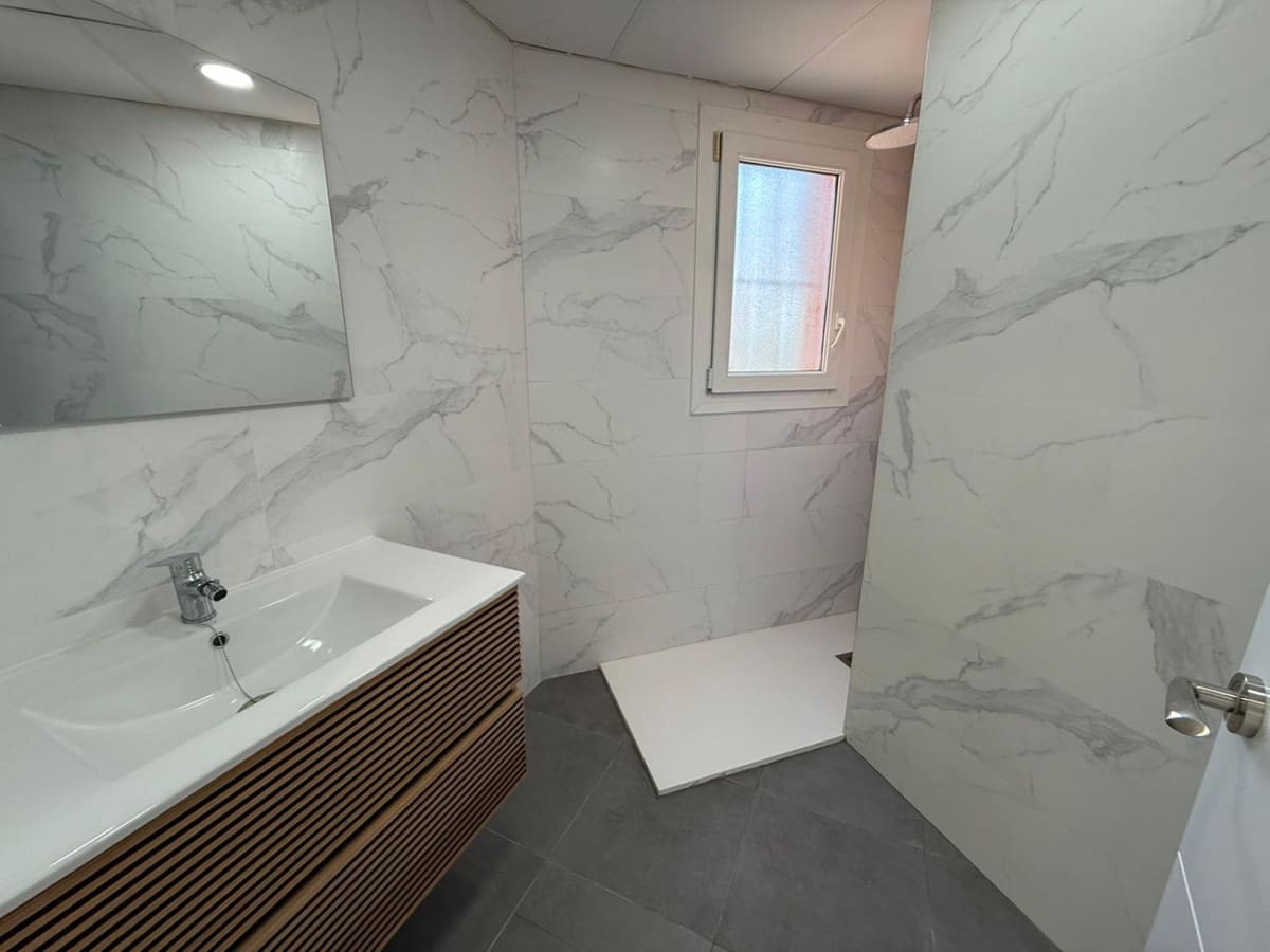 4 soverom Villa til salgs i Manilva med svømmebasseng garasje - € 449 000 (Ref: 9857805)