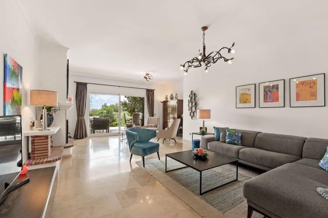 2 bedroom Beach Apartment for sale in Villacana - Costalita - Saladillo, Estepona with pool garage - € 549,000 (Ref: 9857807)