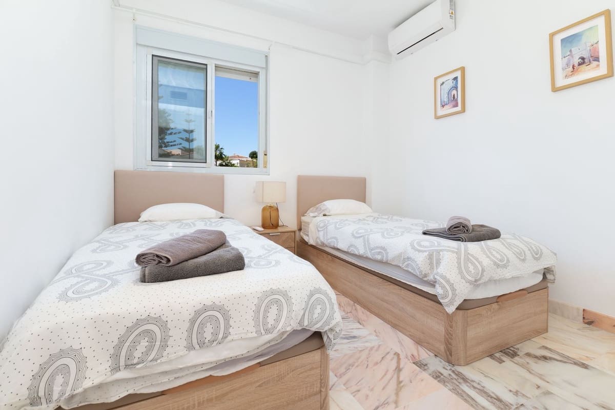 2 slaapkamer Appartement te koop in La Cala de Mijas met zwembad garage - € 410.000 (Ref: 9858882)