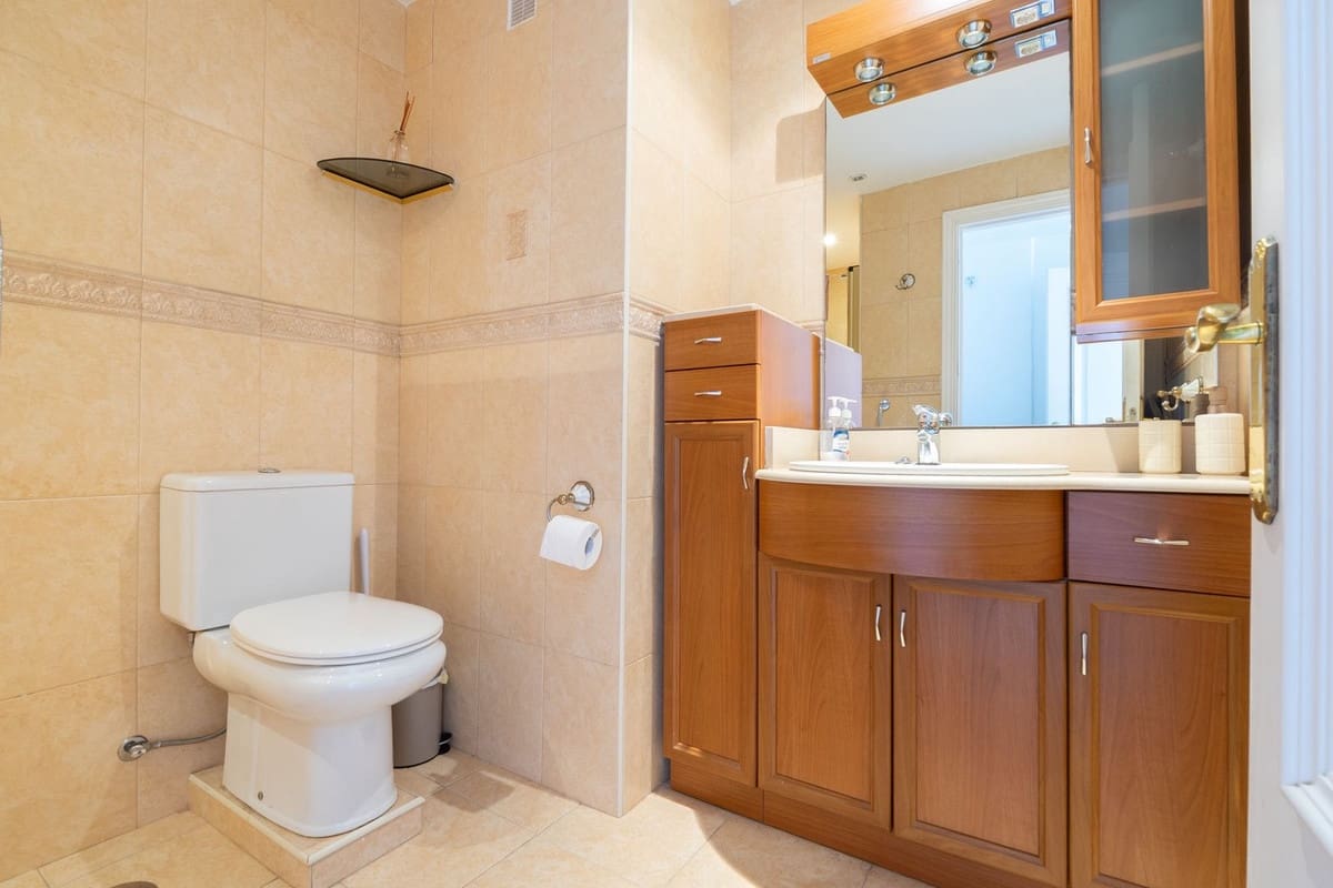 2 slaapkamer Appartement te koop in La Cala de Mijas met zwembad garage - € 410.000 (Ref: 9858882)
