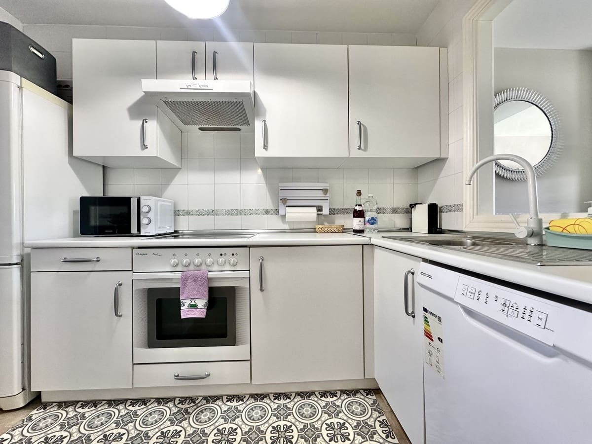 2 makuuhuone Huoneisto myytävänä paikassa Riviera del Sol mukana uima-altaan 
autotalli - 299 000 € (Ref: 9863738)