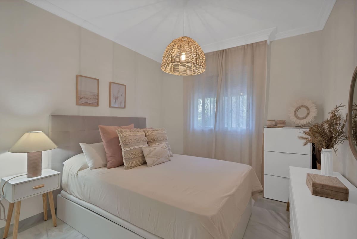 2 slaapkamer Appartement te koop in Golden Mile met zwembad garage - € 519.000 (Ref: 9863741)