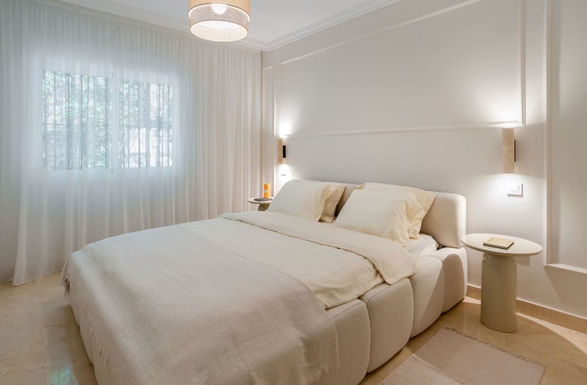 3 bedroom Apartment for sale in Golden Mile with pool garage - € 995,000 (Ref: 9863743)