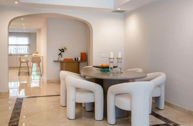 3 bedroom Apartment for sale in Sierra Blanca, Marbella with pool garage - € 995,000 (Ref: 9863743)