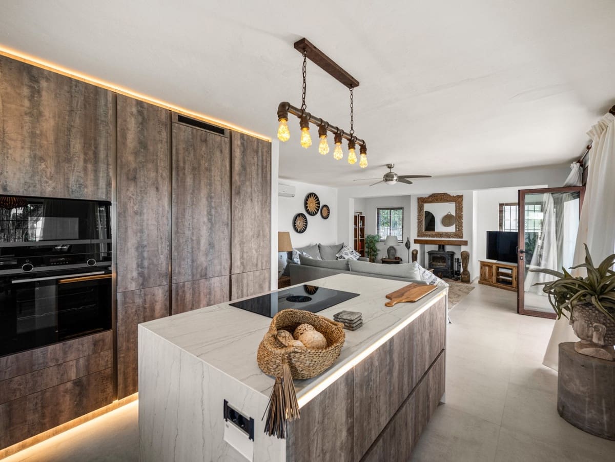 4 sovrum Villa till salu i Mijas med pool garage - 995 000 € (Ref: 9872840)
