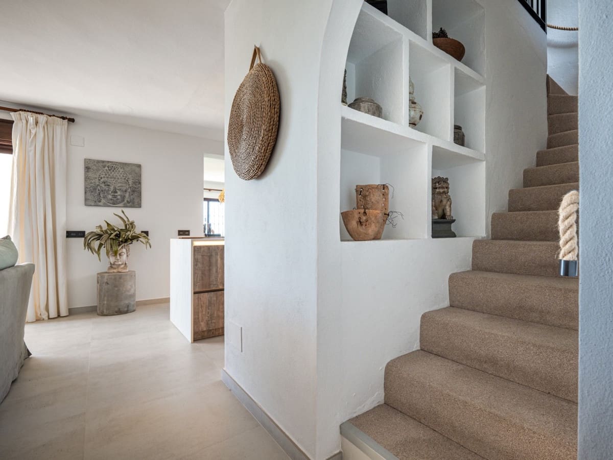 4 sovrum Villa till salu i Mijas med pool garage - 995 000 € (Ref: 9872840)